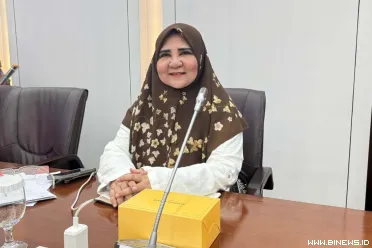 Anggota Komisi VI DPR RI dari Fraksi PKS, Hj. Nevi...