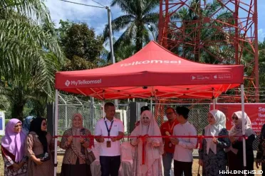 Anggota DPR RI Fraksi PKS, Hj. Nevi Zuairina, menghadiri...