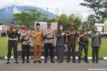 Apel tersebut dipimpin Kapolres Padang Panjang, AKBP...