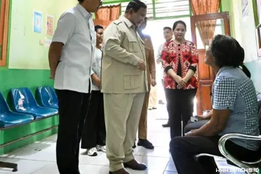 Presiden Prabowo Subianto meninjau Puskesmas Miangas,...