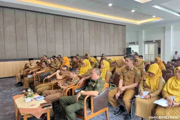 Monev terkait program pembagian Bendera Merah Putih...