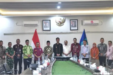 Wali Kota Sawahlunto Riyanda Putra bersama Wakil Wali Kota...