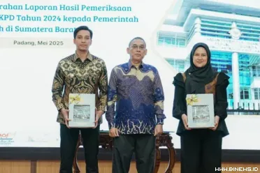 Wali Kota Sawahlunto, Riyanda Putra Haryati, menerima...