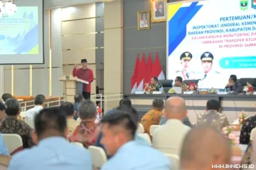 Gubernur saat membuka Rakor Monitoring dan Evaluasi...