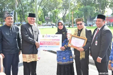 Gubernur Sumatera Barat (Sumbar), Mahyeldi Ansharullah...