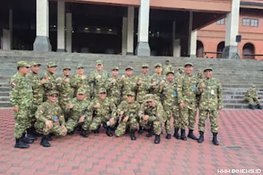 Ketua DPRD Provinsi Sumatera Barat, Muhidi, mengikuti...