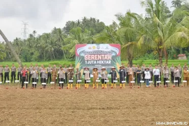 Kota Sawahlunto melaksanakan program Penanaman Jagung...