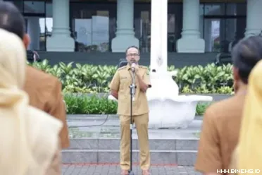 Sekretaris Dewan Perwakilan Rakyat Daerah (DPRD) Provinsi...