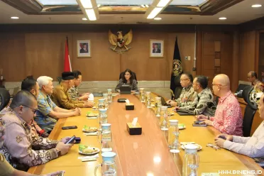 Pada Selasa (29/4-2025), Irman Gusman ajak Gubernur...