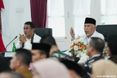 Gubernur Provinsi Sumatera Barat, Mahyeldi Ansharullah...
