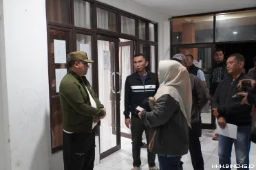 Wali Kota Padang Panjang, Hendri Arnis, melakukan inspeksi...