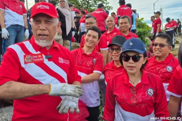 Gubernur Sumatera Barat (Sumbar), Mahyeldi Ansharullah,...