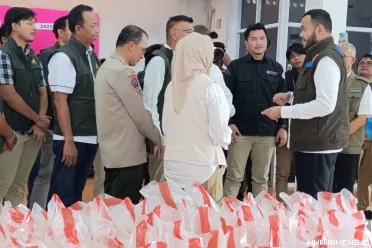 Bencana banjir bandang di sejumlah kecamatan di Kota Padang...