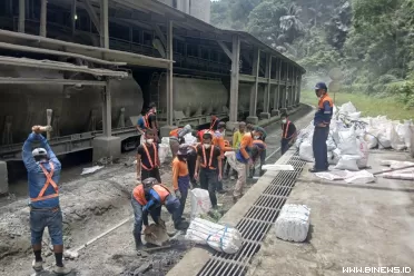 PT Kereta Api Indonesia (Persero) Divisi Regional II...