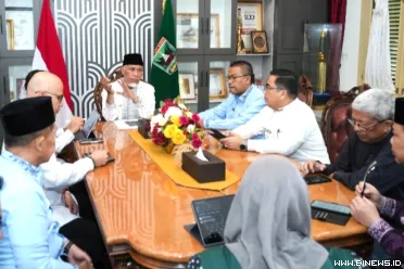 Gubernur Sumatera Barat (Sumbar), Mahyeldi Ansharullah...