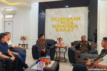 Trio pimpinan Komite Olahraga Nasional Indonesia (KONI)...