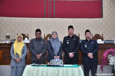 Wali Kota Sawahlunto, Riyanda Putra, bersama pimpinan DPRD...