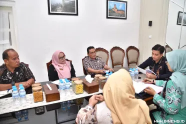 Wali Kota Sawahlunto Riyanda Putra menerima audiensi dari...