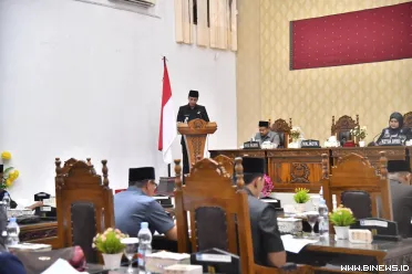 Wali Kota Sawahlunto, Riyanda Putra, menyampaikan Nota...