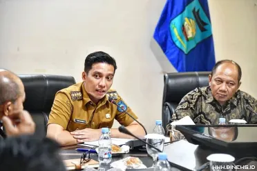 Wali Kota Sawahlunto Riyanda Putra menerima audiensi...
