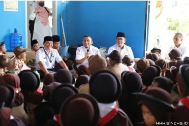 Wakil Wali Kota Padang Panjang, Allex Saputra mendukung...