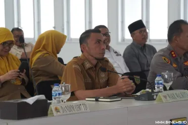 Wakil Wali Kota Padang Panjang, Allex Saputra bersama...