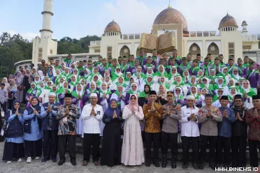Wakil Wali Kota, Allex Saputra melepas sebanyak 99 orang...