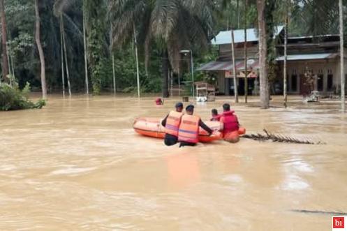 Bupati Dharmasraya Suci Ramadani tegaskan kepada seluruh...